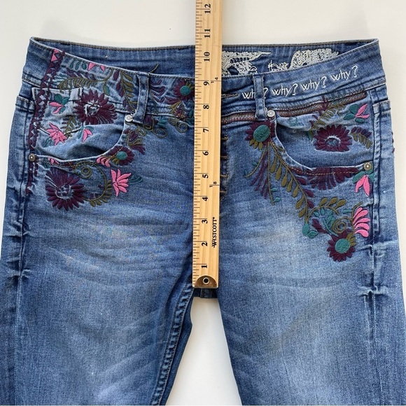 Desigual Women's Embroidered Floral Mid Rise Slim Straight Jeans Size 26/8 - Picture 12 of 13